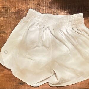 Lululemon Hotty Hot shorts size 0 4” seam